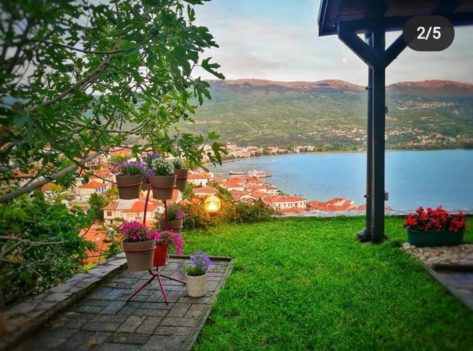 Snegar Apartments Охрид Екстериор снимка